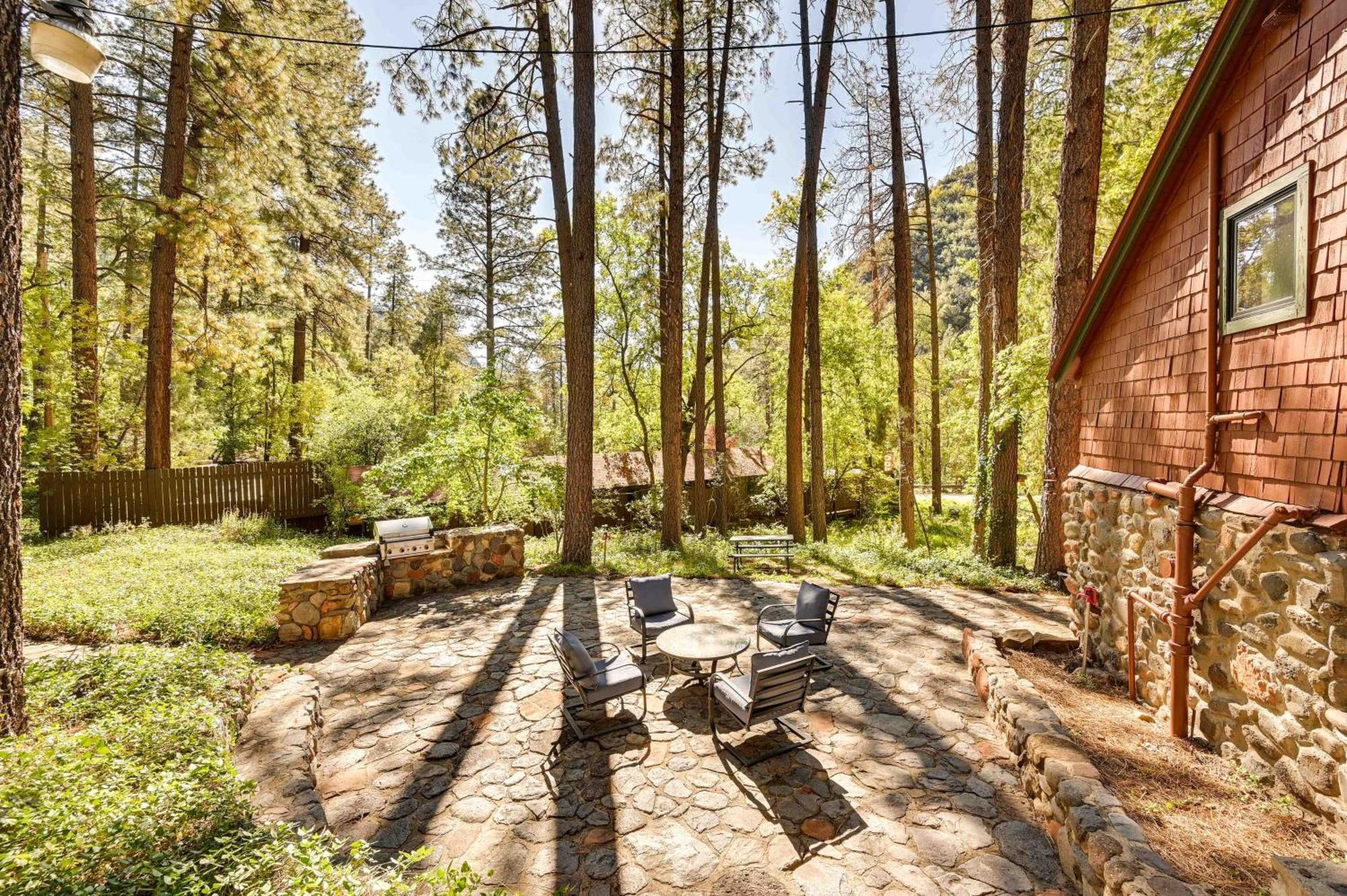 Peaceful Sedona Retreat With Patio And Mtn Views! Leilighet Eksteriør bilde